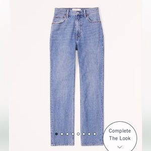 Abercrombie and Fitch Ultra High Rise Ankle Straight Jean 25L, medium wash